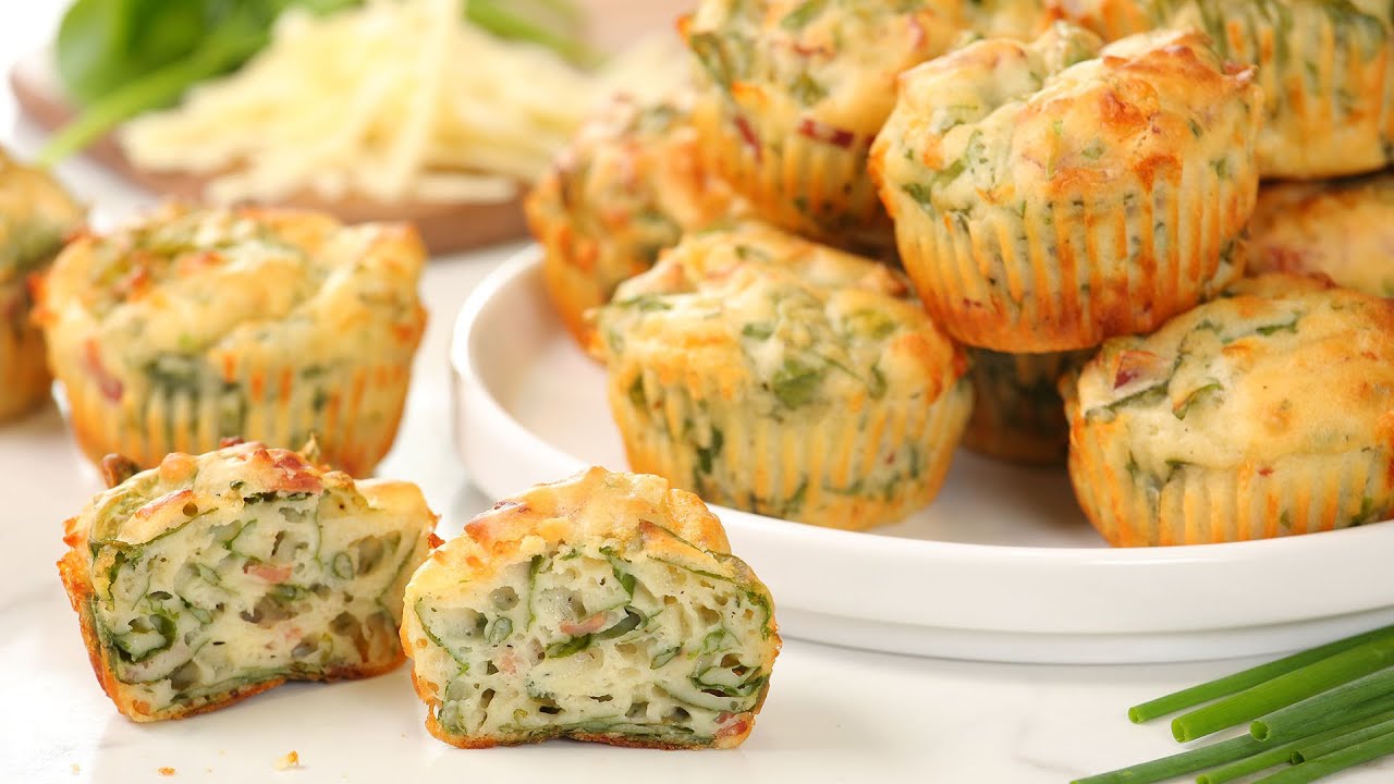 Bacon Cheddar Breakfast Muffins | Easy Make Ahead Breakfast Recipe