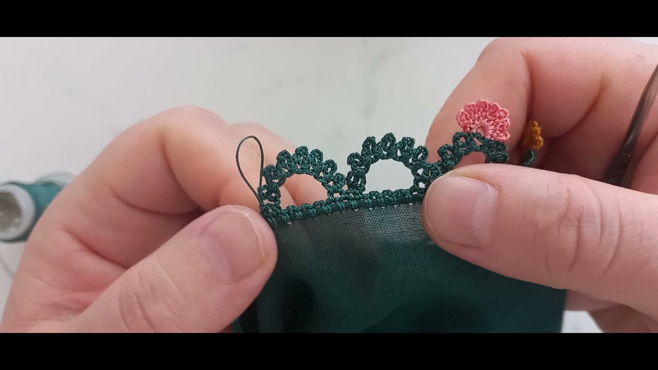 ayşeoyalım 64.model çiçeklerle bezeli köprü oyası