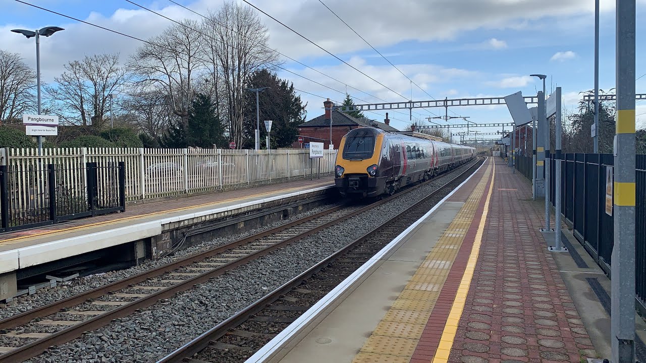 Train Spotting at Pangbourne