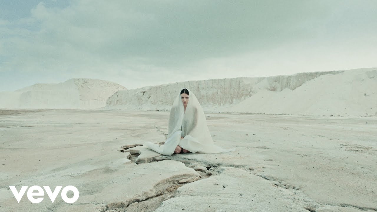 Joan Thiele - Bacio sulla fronte (Visual video)