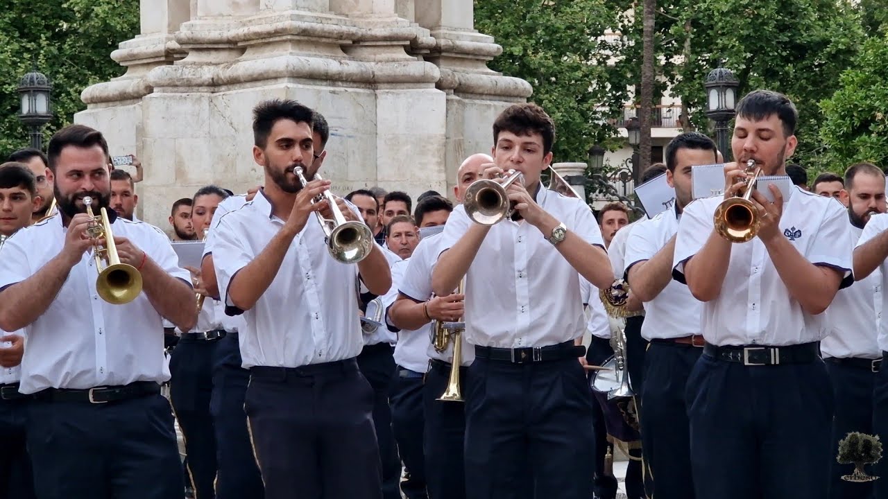 AM Encarnación - Concierto en la plaza Nueva por la festividad de San Fernando