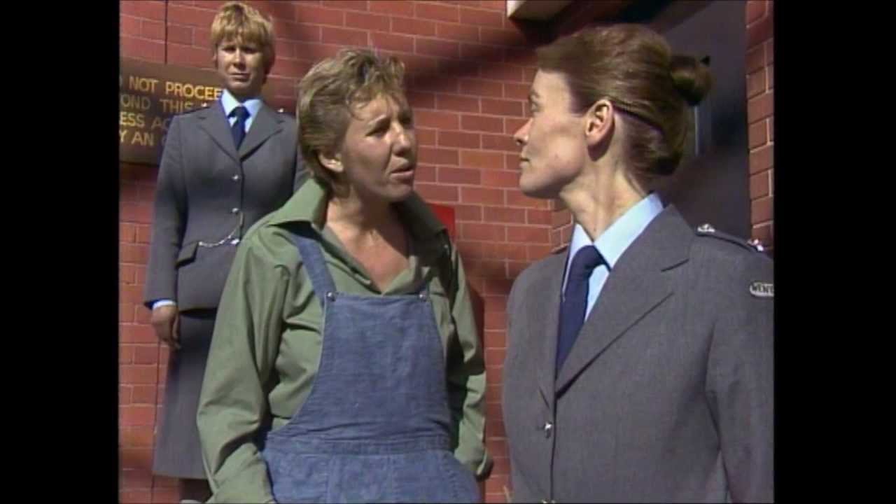 Prisoner: Cell Block H - Bea Returns to Wentworth