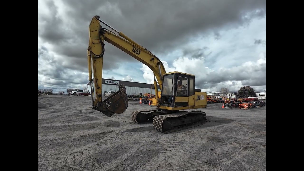1992 CAT E120B Excavator