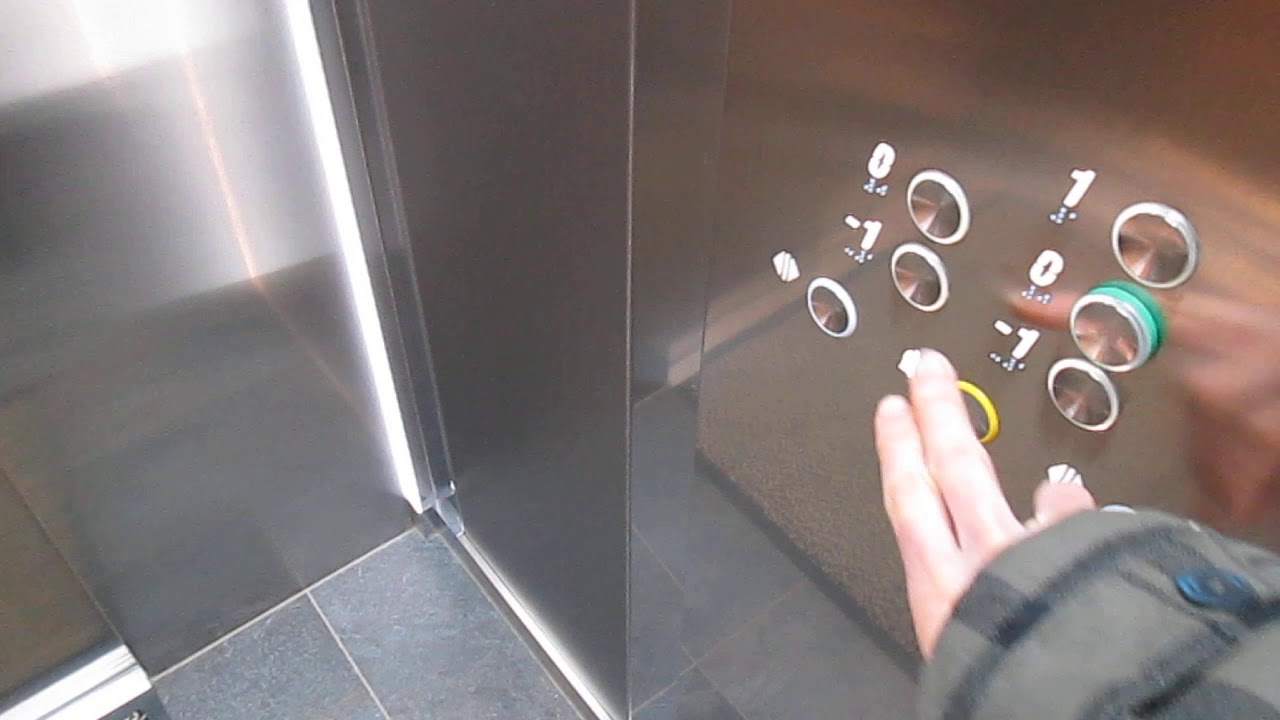 Lift OTIS @ parking garage 