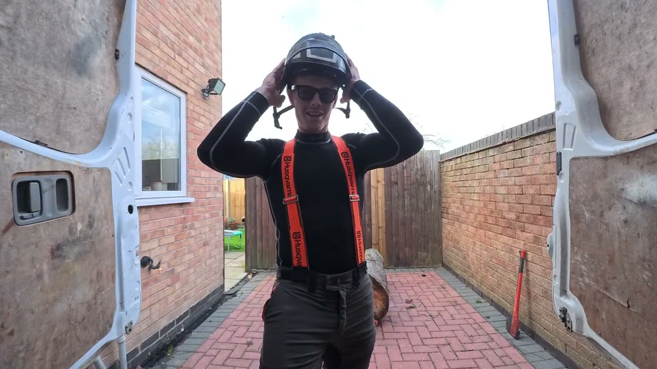 Husqvarna 564xp fuel injected chainsaw absolutely rips! 