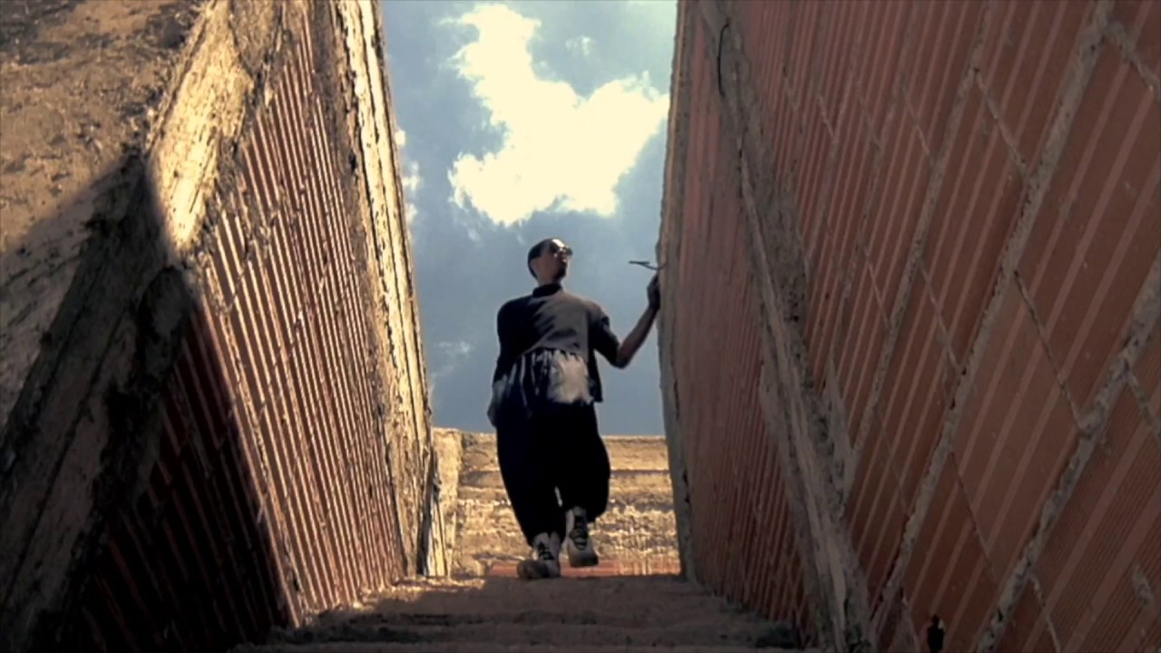 Julian Nailuj - Walk Face