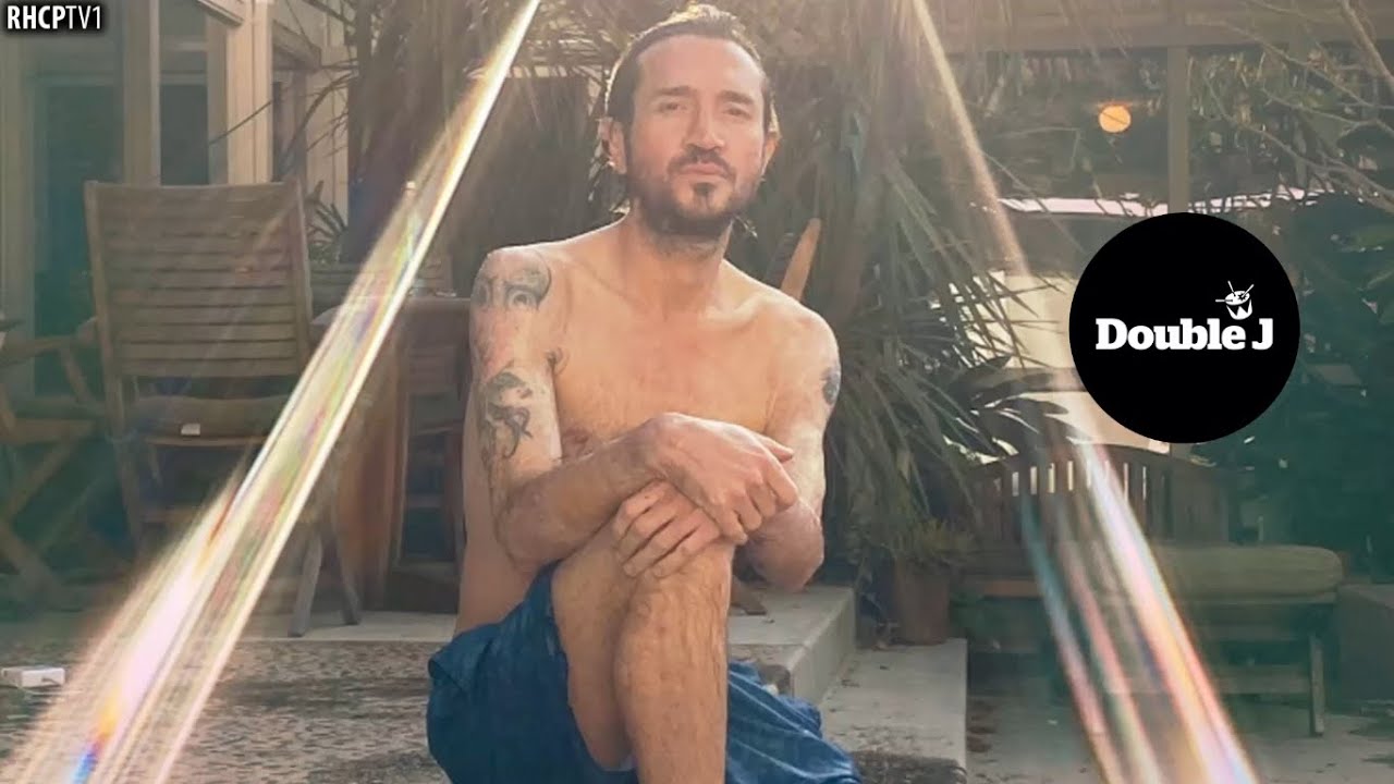 Джон Фрушанте рассказывает о Red Hot Chili Peppers (Double J Radio) (22 октября 2020 г.)
