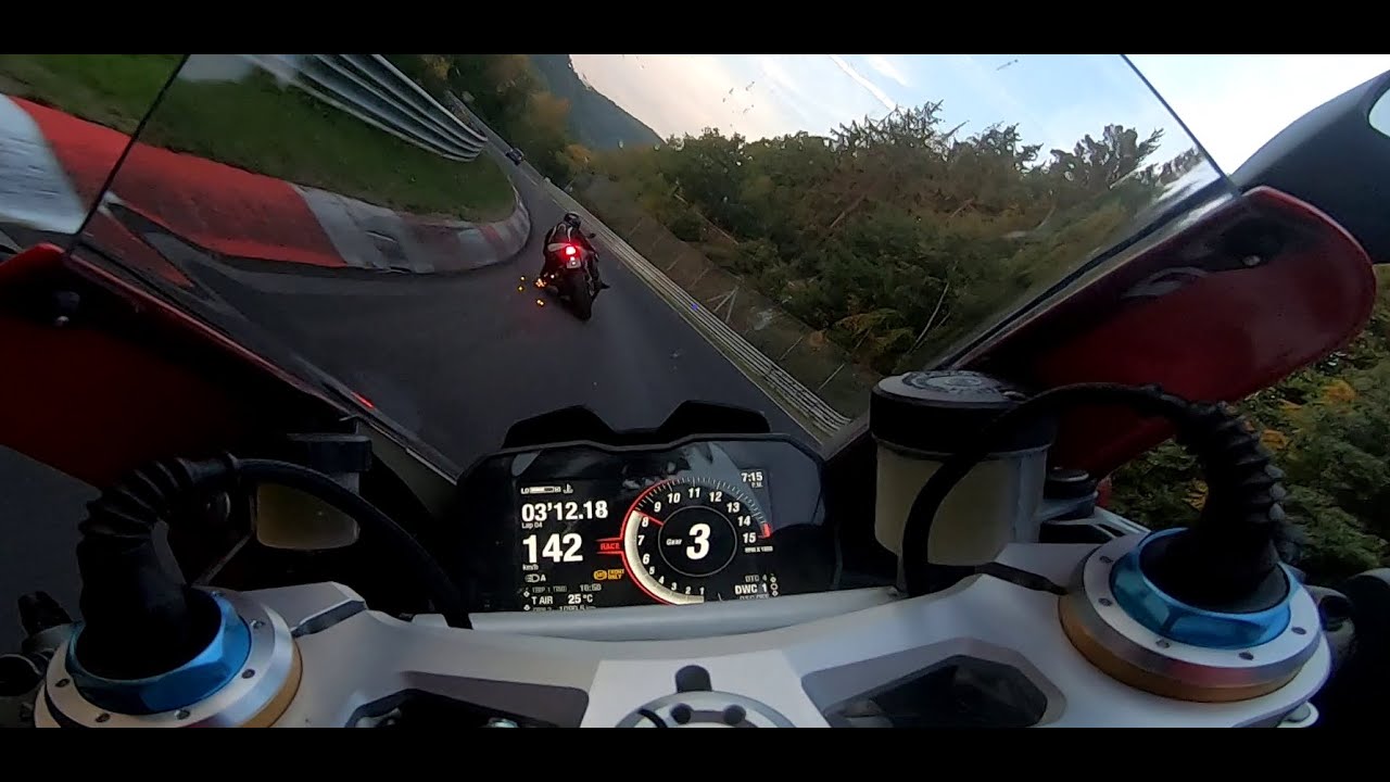 Ducati panigale V4S + bmw S1000 RR  Nurburgring  fun lap btg 8 min