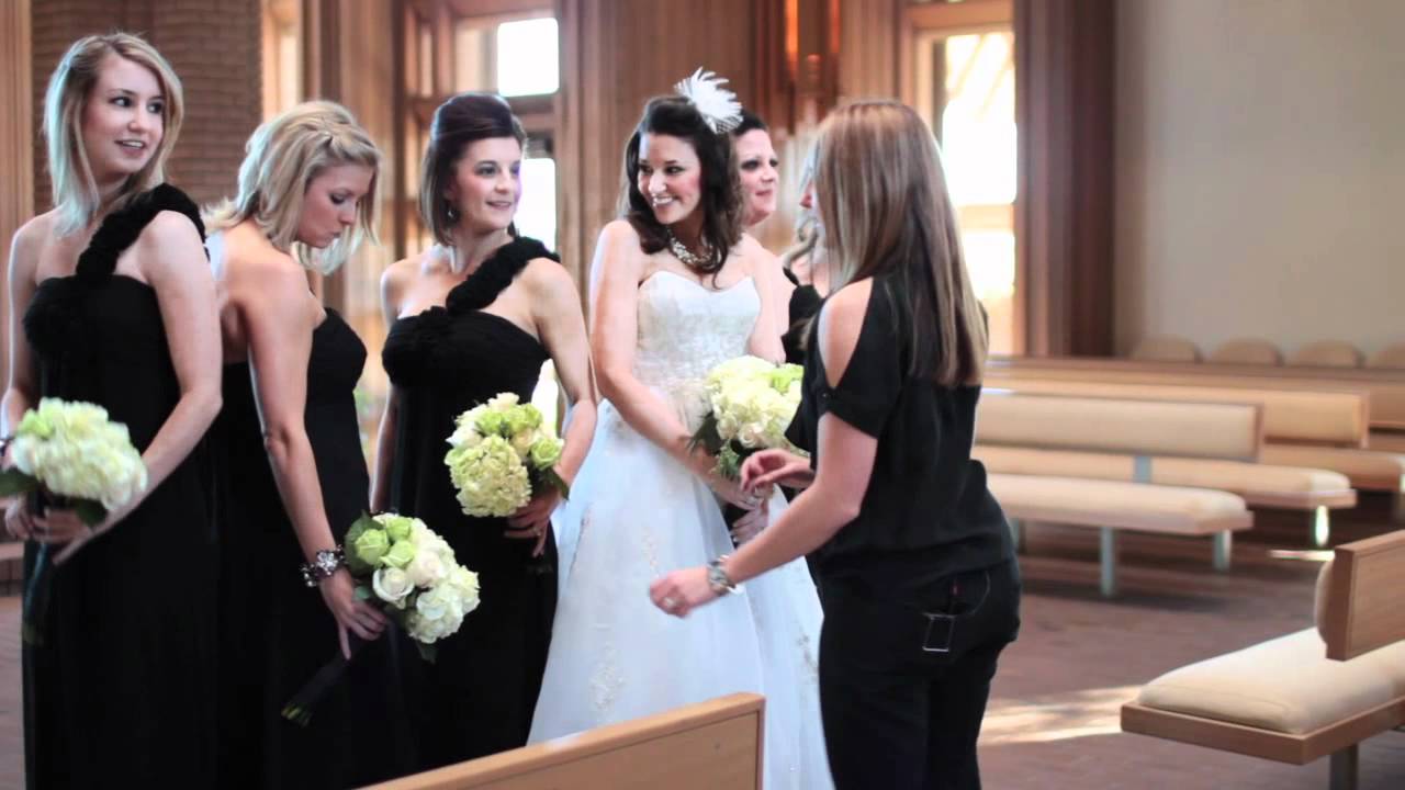 BTS: A wedding day at Marty Leonard Chapel | DFW-based Lynn Michelle Photography