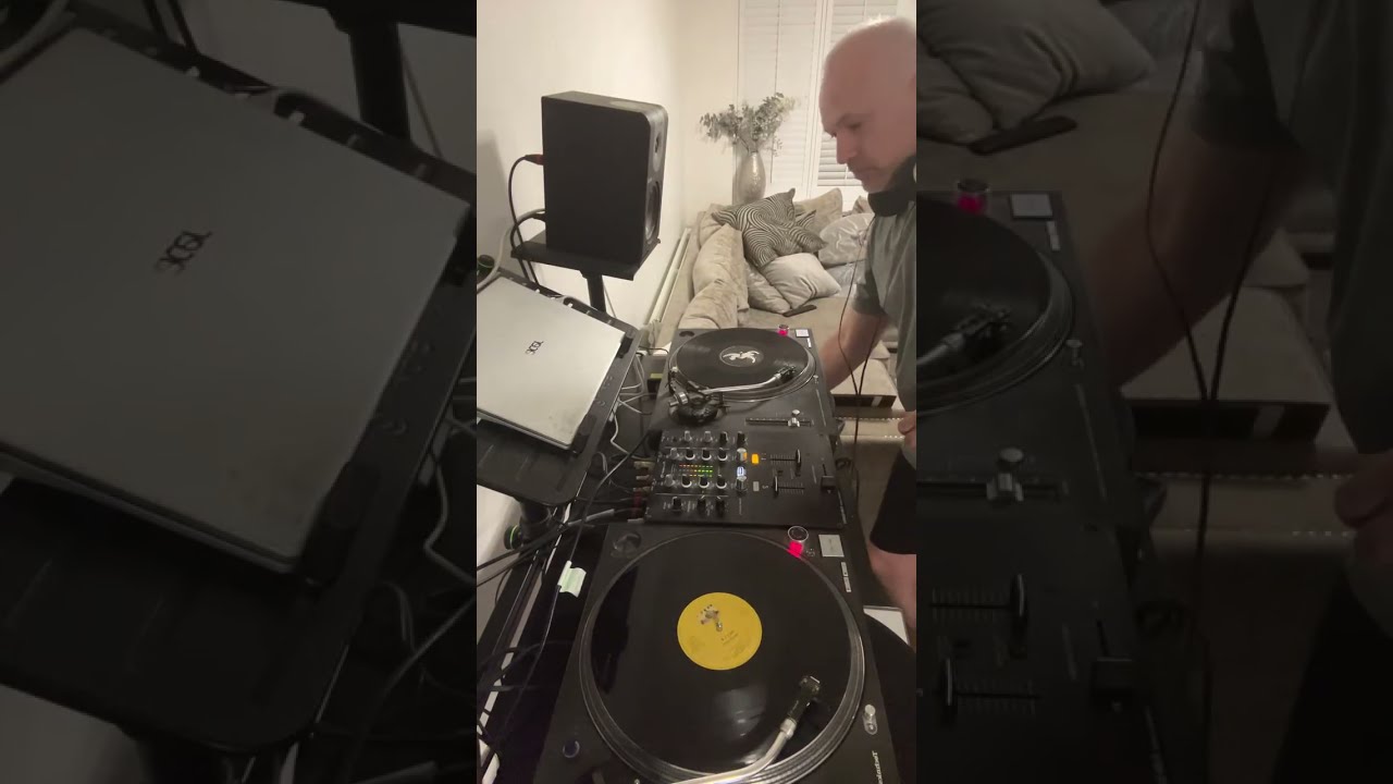 Crate digging for some old jungle 