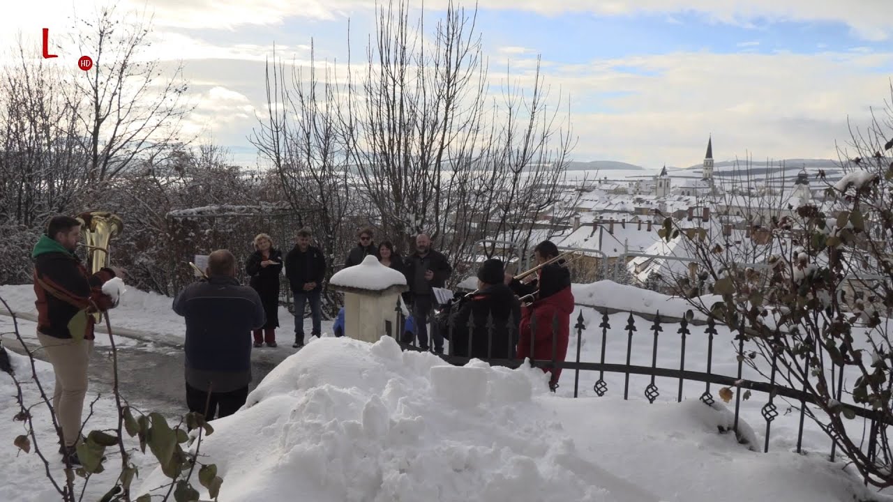 [2/52] Štedrovečerné vinše a koledy muzikantov z Brass Collegia v Levoči (02. 01. 2023)