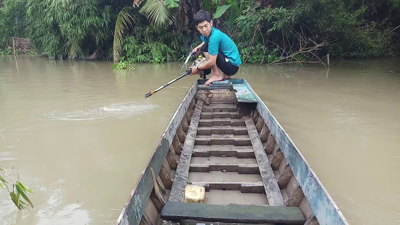 M&aacute;y cắt cỏ chế ch&acirc;n vịt chạy vỏ l&atilde;i 6m