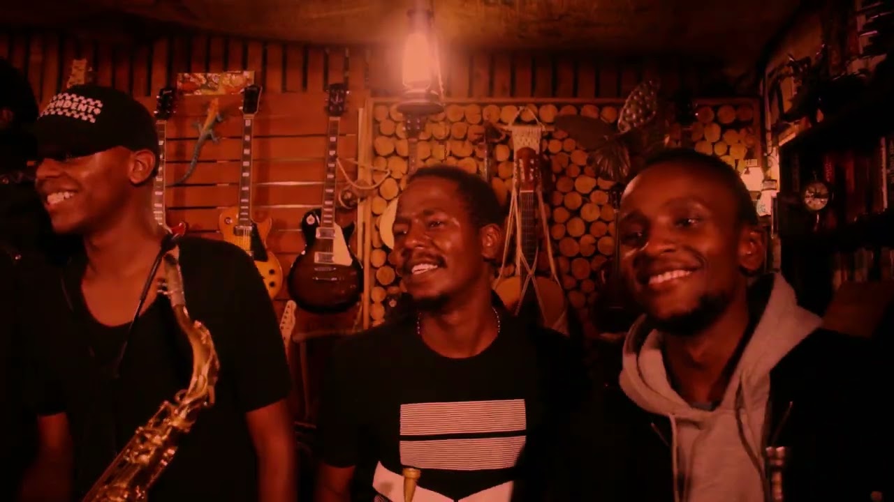 Yaba x Brian Sigu (Live at Geco Cafe) -  Dala