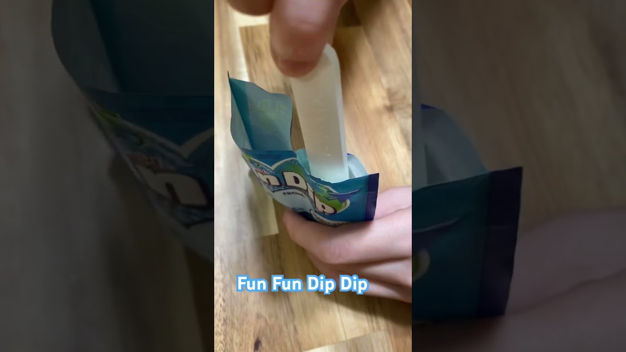 Fun Dip Candy Magically Changes Color #candy #fundip # razzapplemagicdip #yummy #snacks #candygram