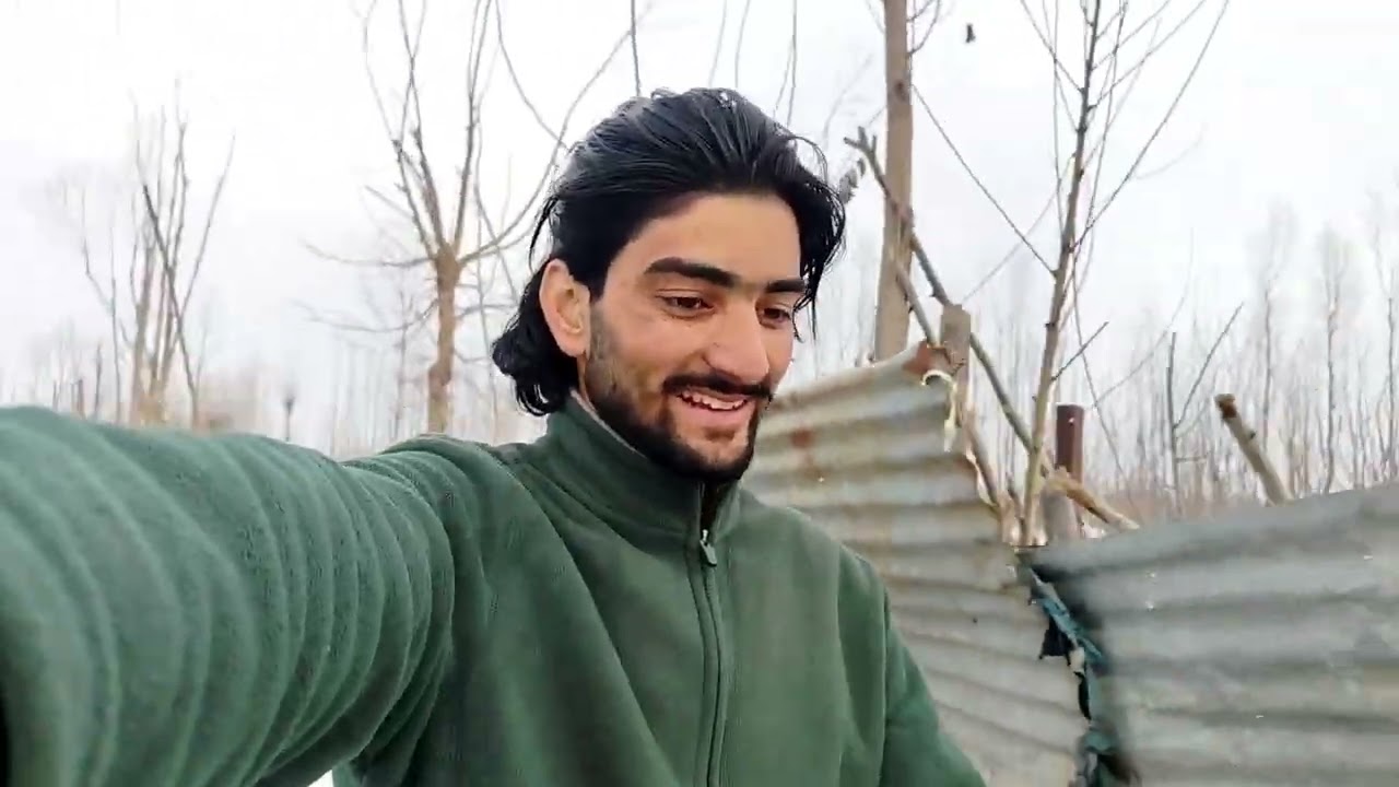 My Winter Routine in Kashmir || Checking My Apple Trees & Making Kangris! 🍎❄️ #KashmirWinter2026