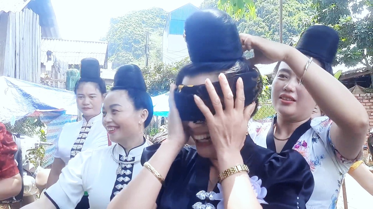 Chết Cười Với Cây Hài Lò Diêu Chơi Bịt Mắt Đánh Chiêng, Kết Quả Quá Bất Ngờ