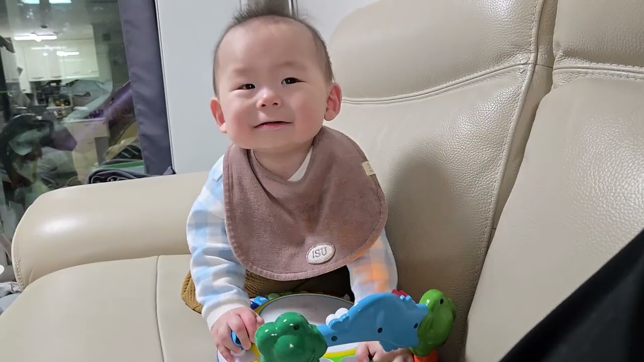 음악과 춤에 빠져버린 아기이수