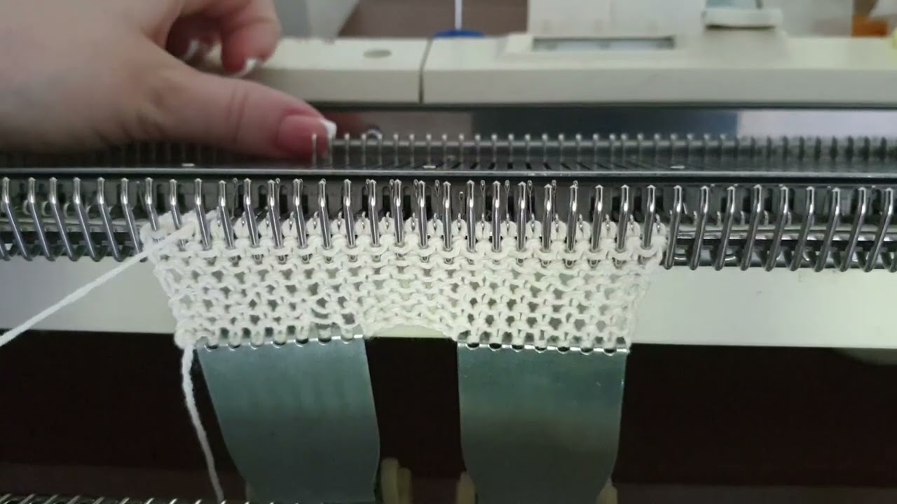 🔥Бесплатный марафон по ажурам, смотри описание. Узор с вытянутыми петлями на однофонтурной машине