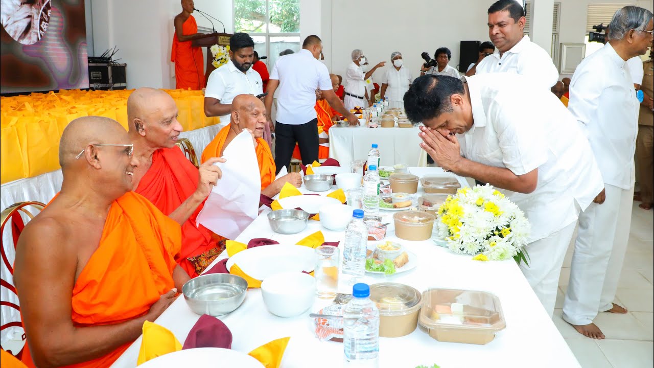 මහා සංඝරත්නයට අපහාස කරන අයට විරුද්ධව ජනතාව පෙරට පැමිණිය යුතුයි.
