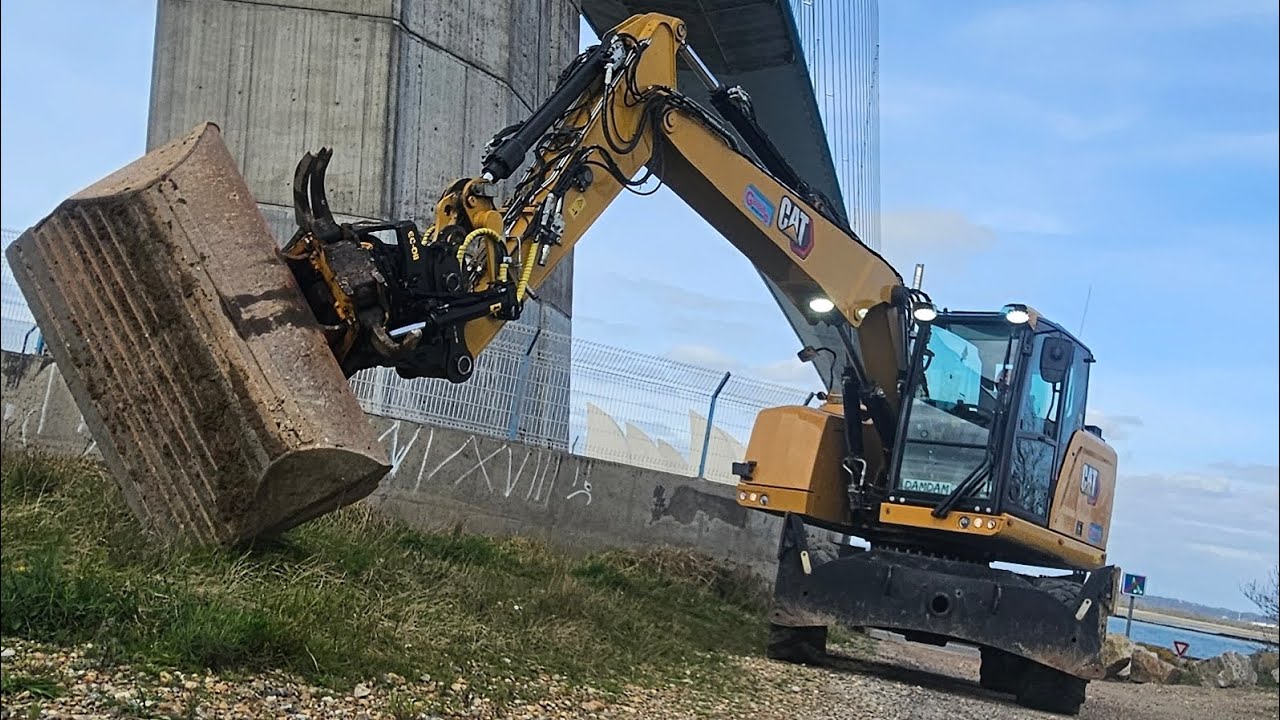 Caterpillar M315F 💛🖤 Engcon ec219