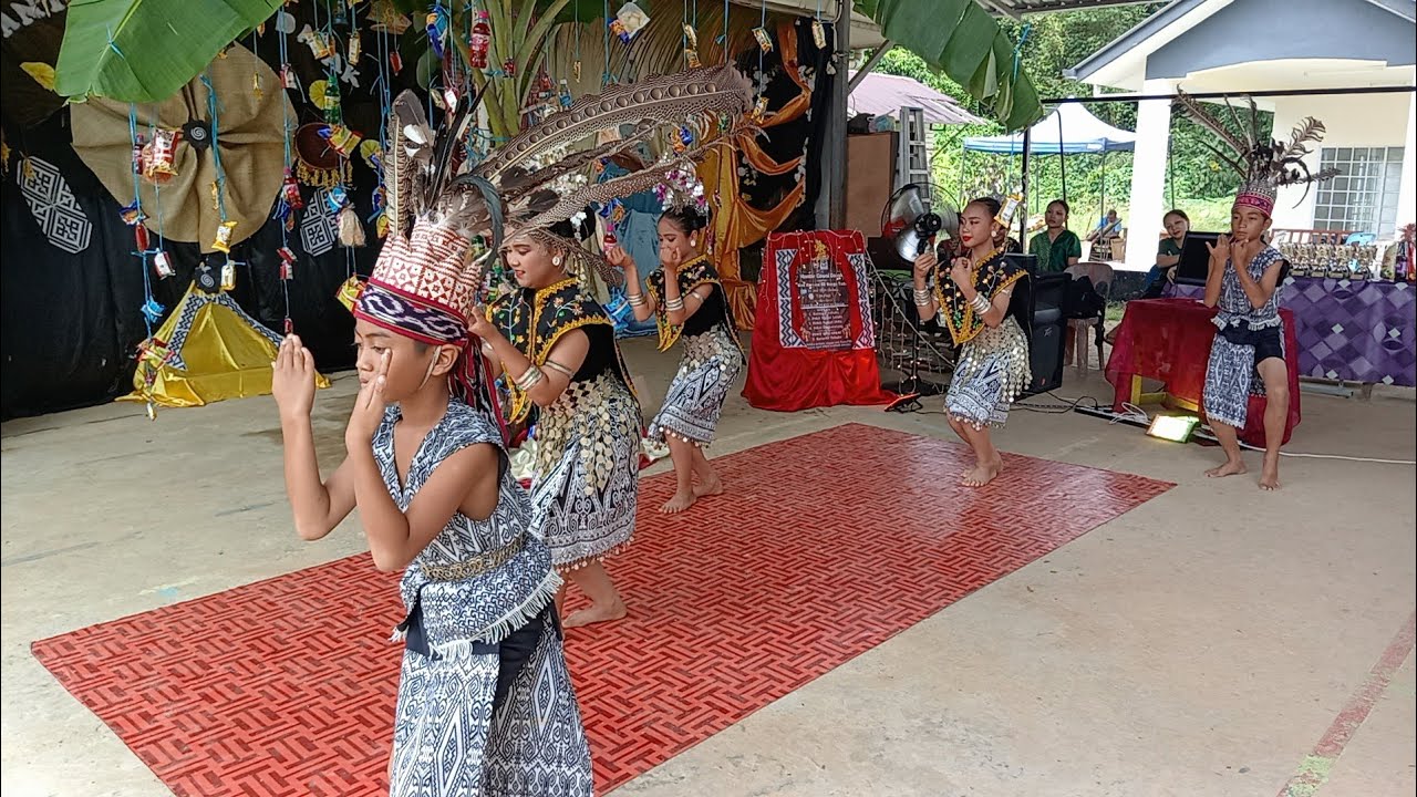 Persembahan & pertandingan Ngajat Dari Murid2 SK Nanga Tada