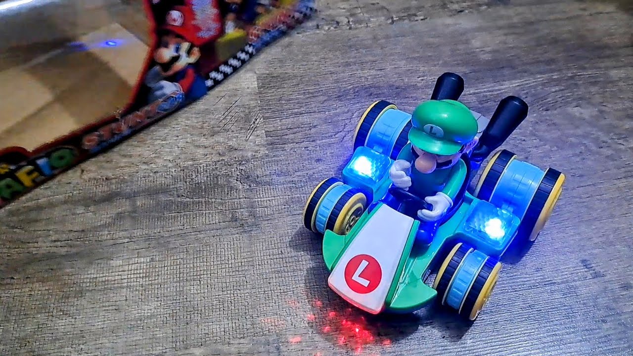 Unboxing Carro control remoto Luigi -  Mario Bros. Stunt remote car