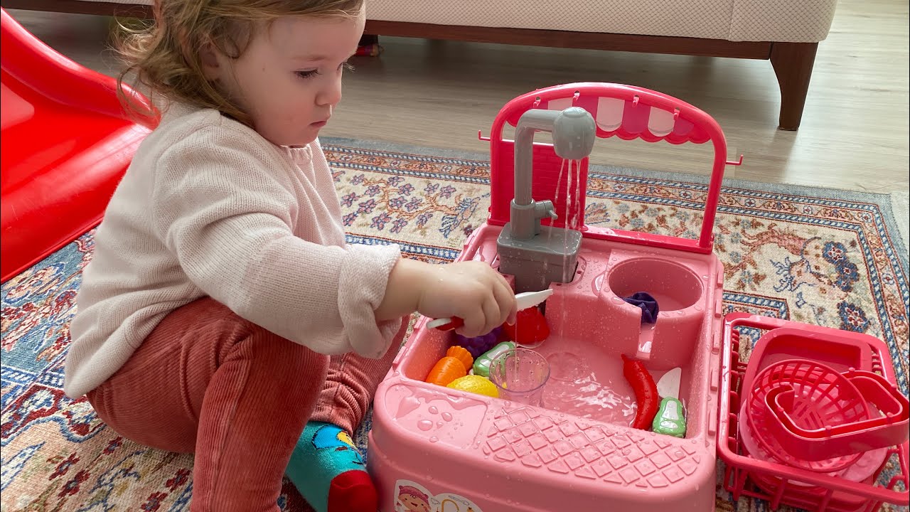 Sulu mutfak oyuncağı aldık, Bigem’in mutfağından gerçek su akıyor, çok eğlenceli oyuncak