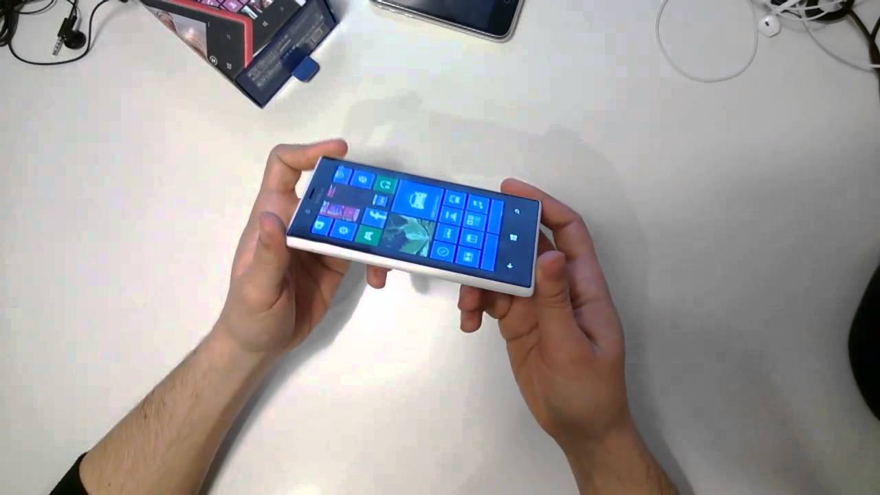 Video Recensione Italiana Nokia Lumia 720