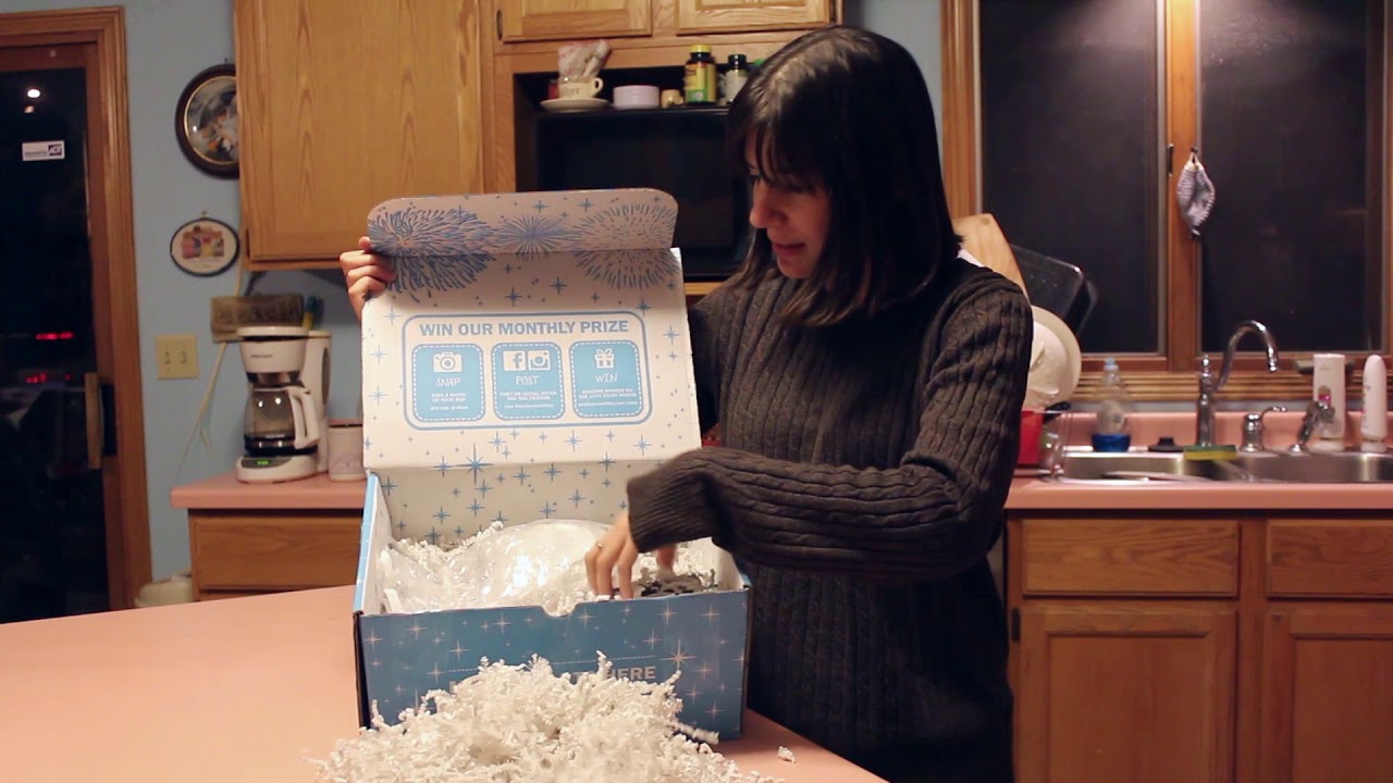 Box Opening: Mickey Monthly Subscription Box