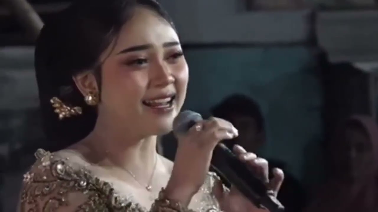 SELVI KUMALASARI LUCU FAET KI CAHYO KUNTADI