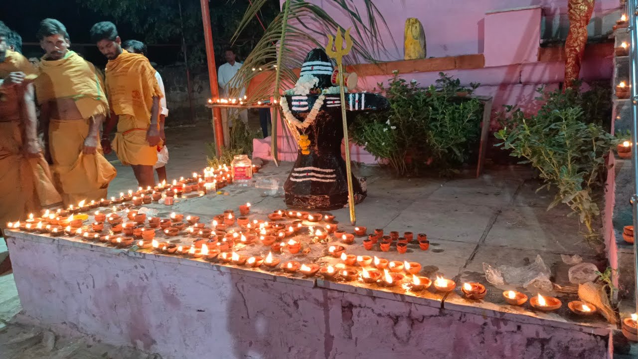 ಶ್ರೀ ಮಲ್ಲಿಕಾರ್ಜುನ ಸ್ವಾಮಿ ದೇವಸ್ಥಾನ ಗಾಜರಕೋಟ 🌺   #ಗಾಜಕೋಟ #viral_video  #villagevlog #trending 