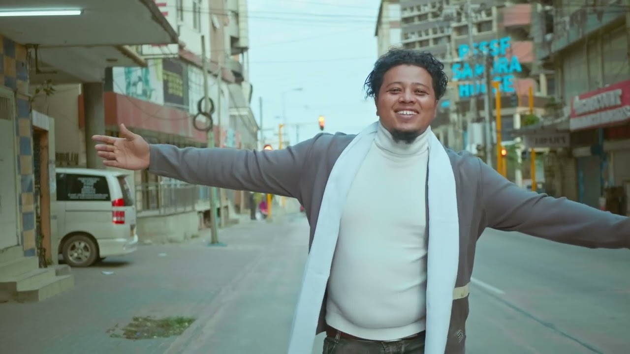 Arash Ajamiy - نتوسل ب الجلال والذي جاء ب الرسالة