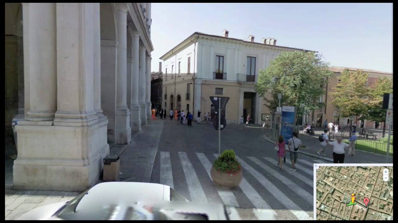 L'Aquila vista dal satellite prima del terremoto del 6 aprile 2009