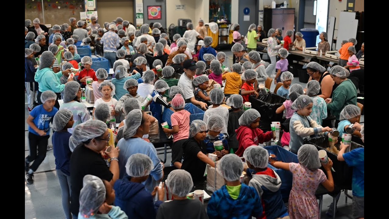 Brookvale Elementary Packs 19k meals to support families affected by hurricane Helene