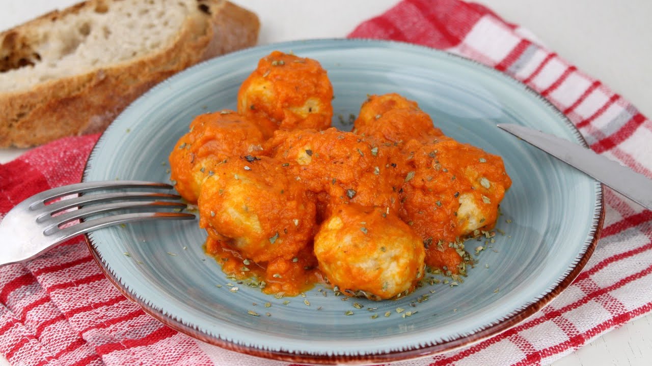 🍗🍅ALBÓNDIGAS DE POLLO CON SALSA DE TOMATE EN MAMBO🍅🍗 | Receta fácil en Mambo