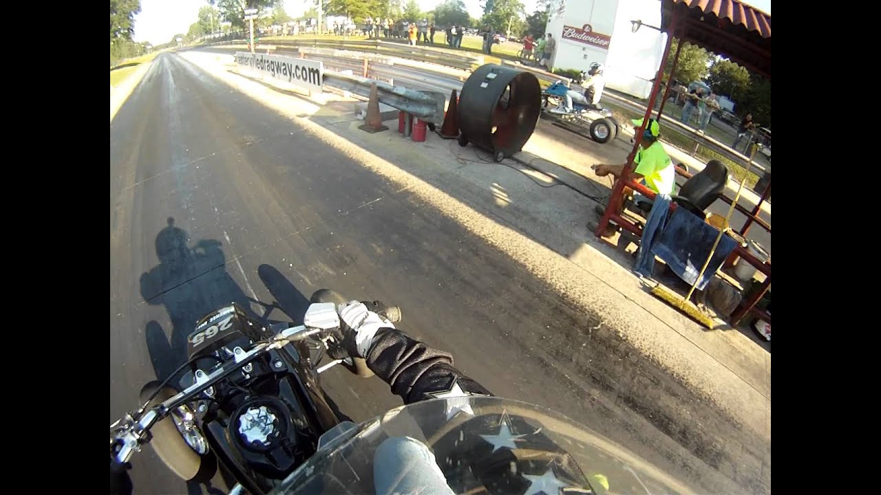 honda 250r vs banshee drag race asphalt trx250r