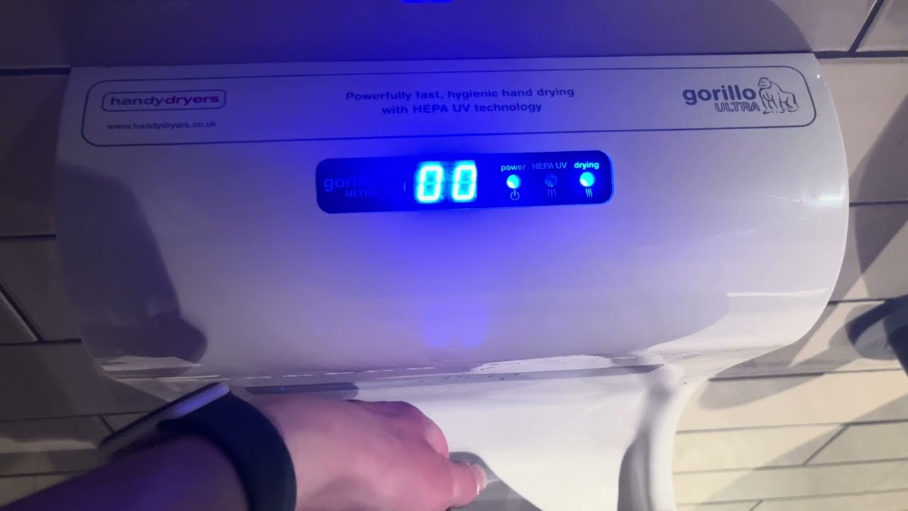 (HandyDryers Gorillo Ultra) AIKE AK2030 at Tim Hortons - Ipswich - ♿️🚼