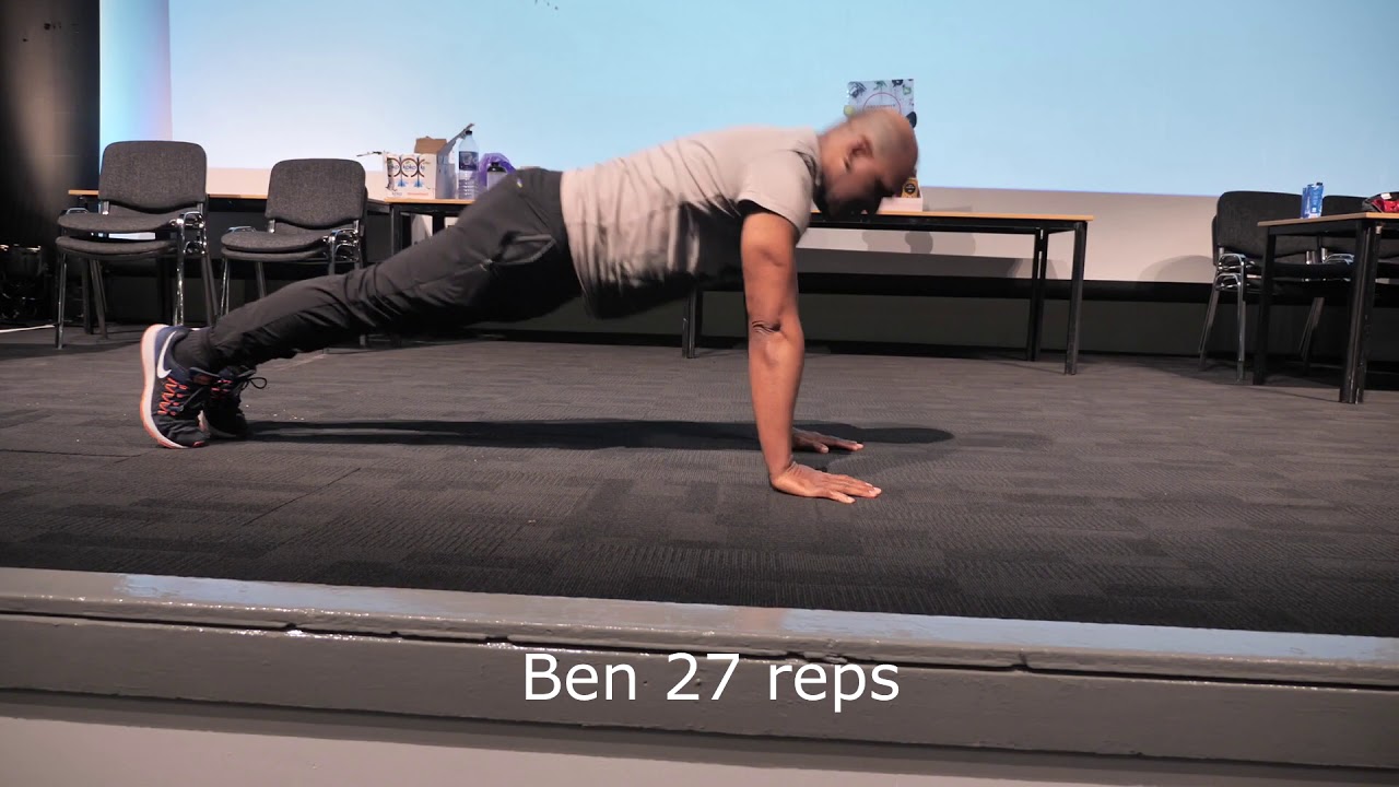 London Vegfest 2018 - male press-up contest