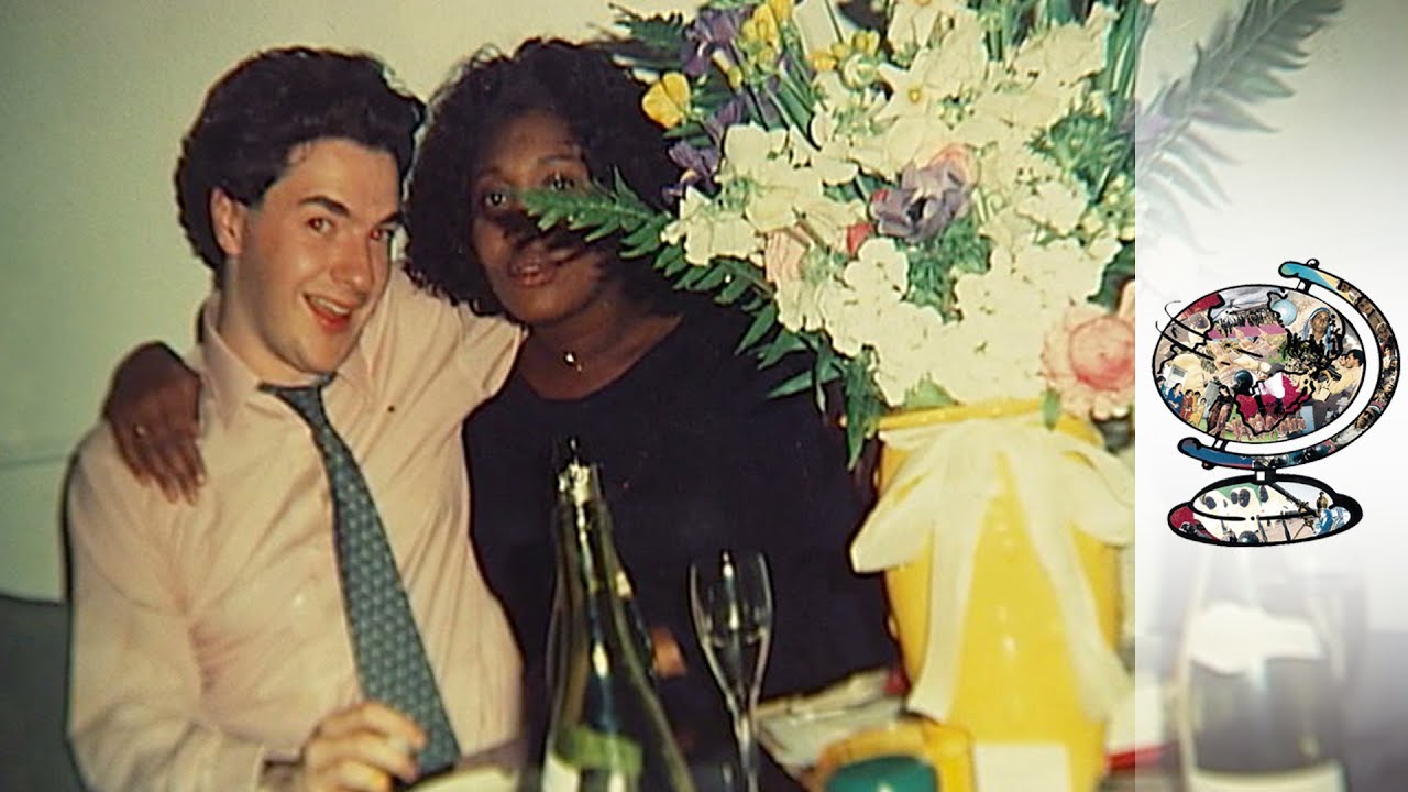 Osborne And Cameron: Hijinx At Ashford Book (2011)