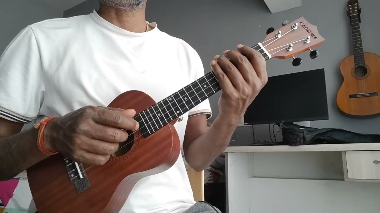 Playing rhythm Strumming in Ukelele by Pawan Guppta 
