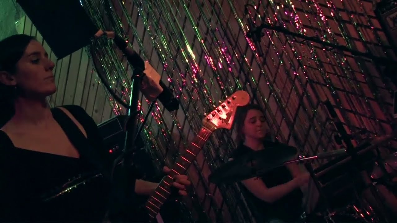Katzwijm presenteert:  SPACE SIREN (2010 & 2011)