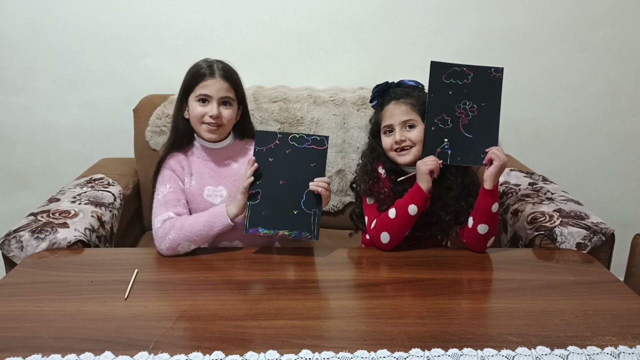 زينة وغزل 🎨 ألوان السحر على الورق الأسود 🙀 