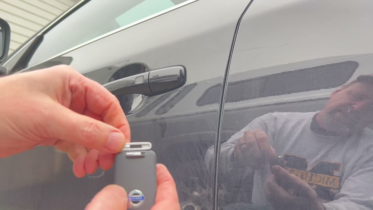 Разблокируйте Volvo без аккумулятора или с разряженным аккумулятором