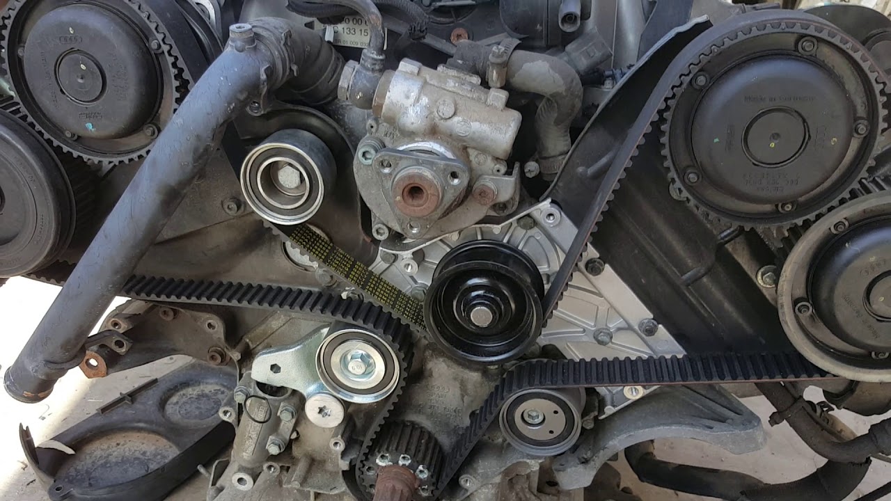 Замена ремня ГРМ Audi A4 3.0L 2002 года