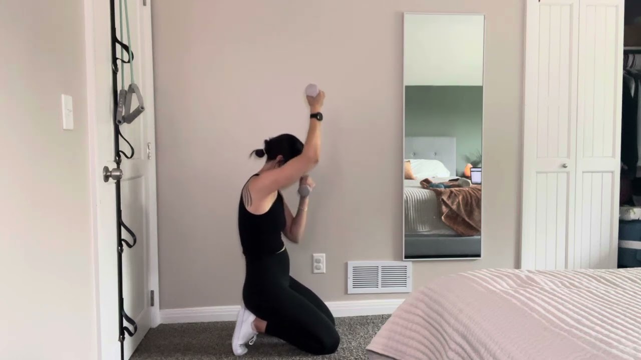 Reverse Grip Alternating Shoulder Press