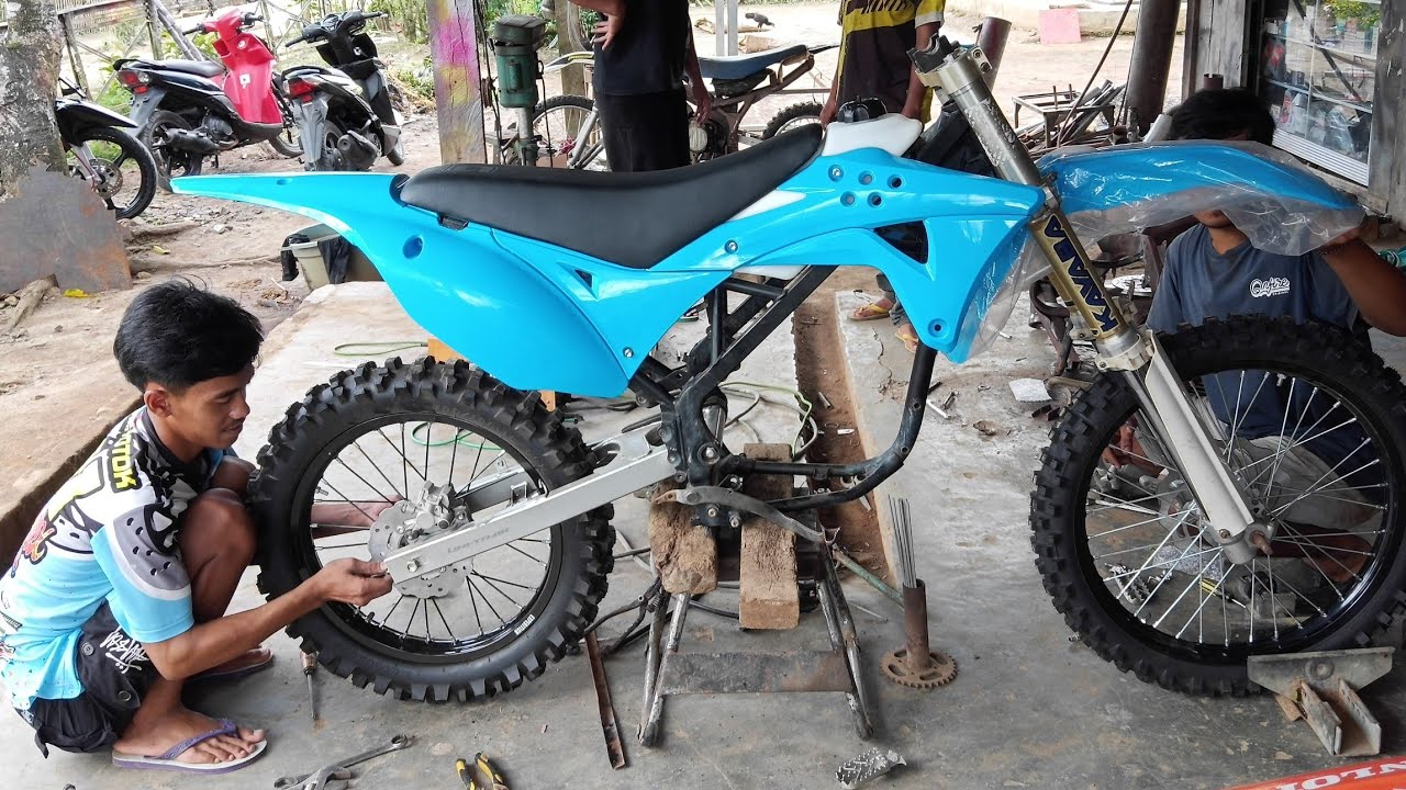 BEGINI SOLUSI NYA PEMASANGAN BODY KLX GORDON PADA FRAME D-TRACKER