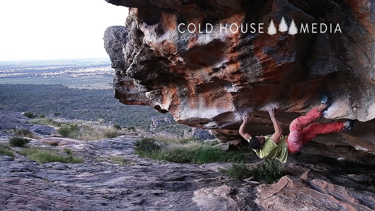 8A Mega Boulder In The Hollow Mountain Cave || Cold House Media Vlog 024