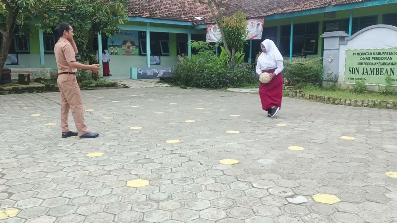 Pengenalan teknik dasar penjaga gawang