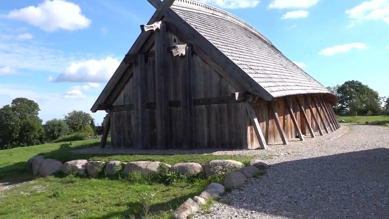 Kings Hall at Sagnlandet Lejre with Readings from Beowulf
