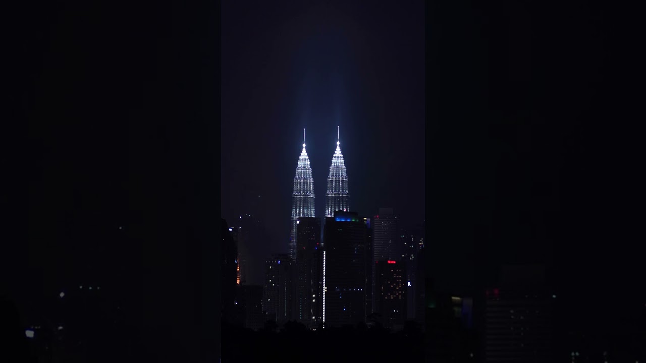 The view of Kuala Kumpur Twin Tower (Petronas Twin Tower) from Changkat Tunku